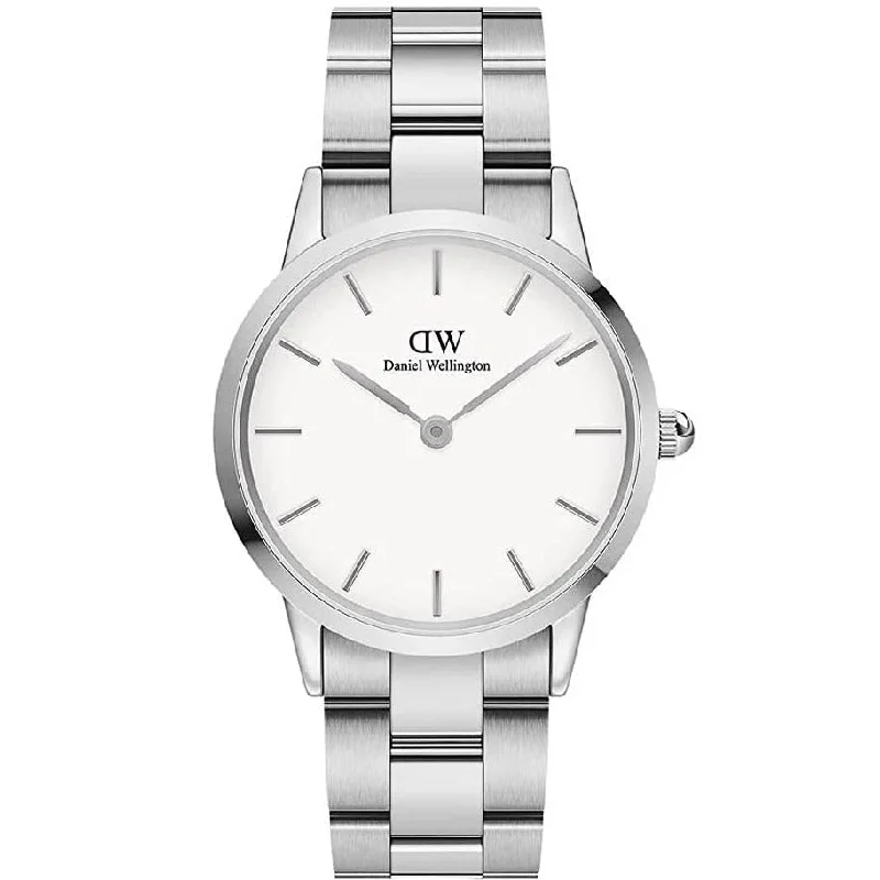 Chronograph Watches for Sports EnthusiastsDaniel Wellington Iconic Link  Unisex Silver Watch DW00100203