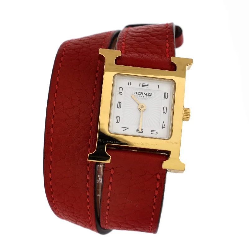 Classic Style Watches for Timeless AppealHeure H Quartz Watch Plated Metal and Leather 21