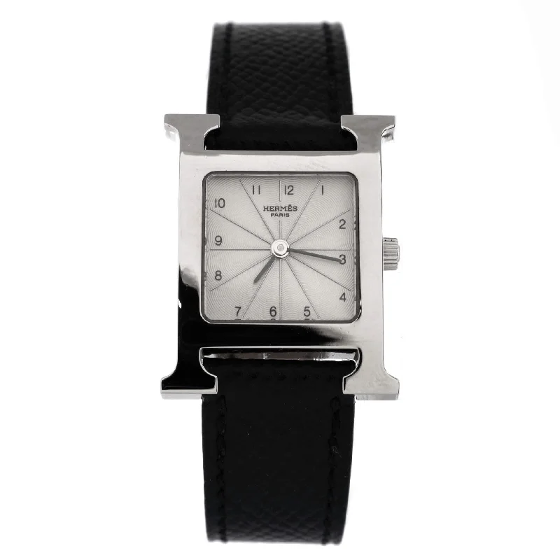 Minimalist Analog Watches for Everyday WearHeure H Quartz Watch Stainless Steel and Leather 21